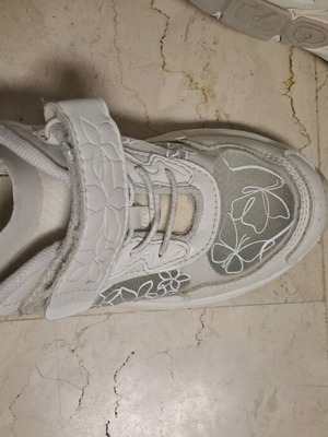 Zara sport shoe size 33 with flowers and transparency used