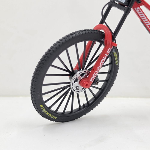 Downhill MTB Die-Cast Metal Bike 1:8 Scale, like new, red