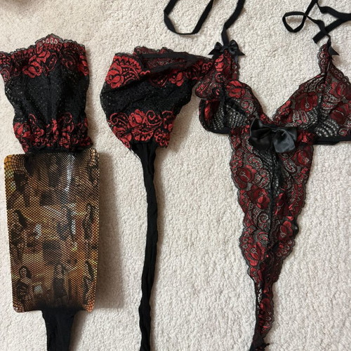 Fishnet lingerie set black with red design new