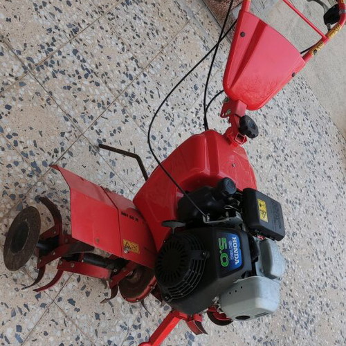 Italian tiller with Honda 5hp motor like new