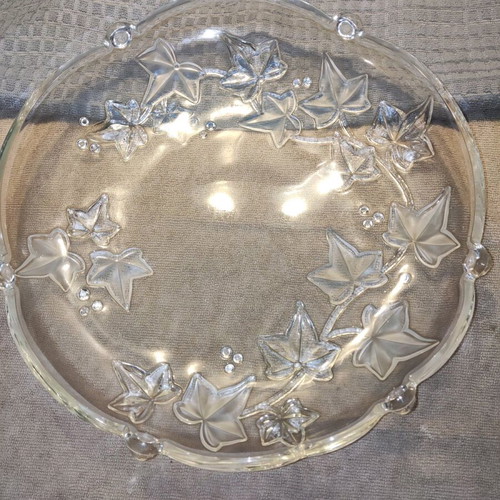 Large glass platter with embossed flower designs like new, 30 cm
