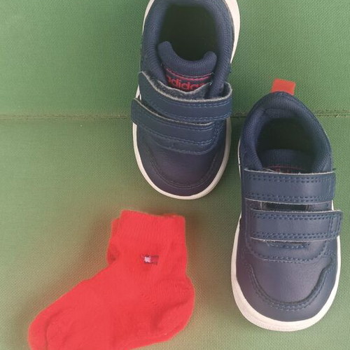 Adidas baby shoes no 19 and Tommy Hilfiger socks set like new
