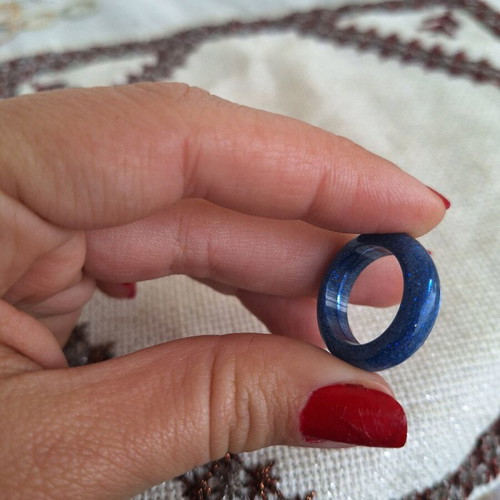 Blue ring new with liquid glass, size 18