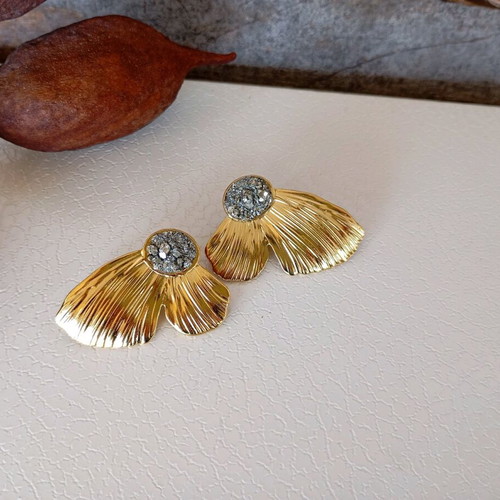 Steel stud earrings with pyrite handmade, gold plated
