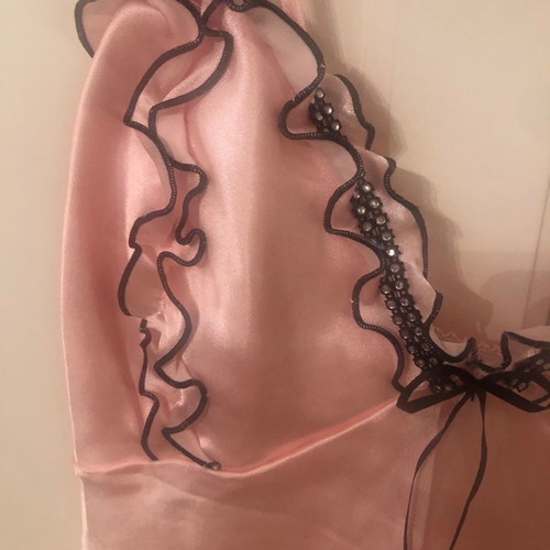 Fontana Di Vita pink satin nightdress with lace like new