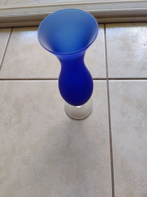 Glass vase like new