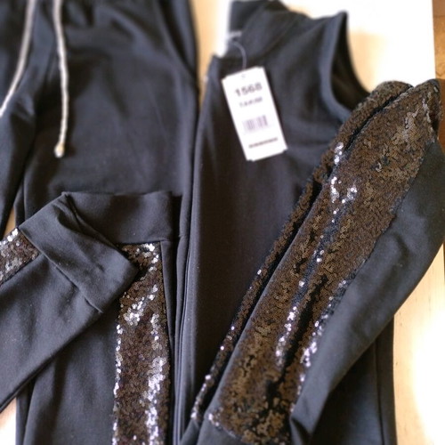 Tyr set new black with shiny trim, size S