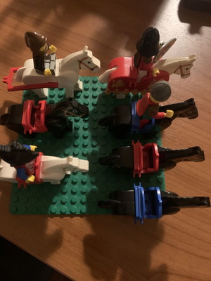 Lego μεταχειρισμένο σετ με άλογα και φιγούρες