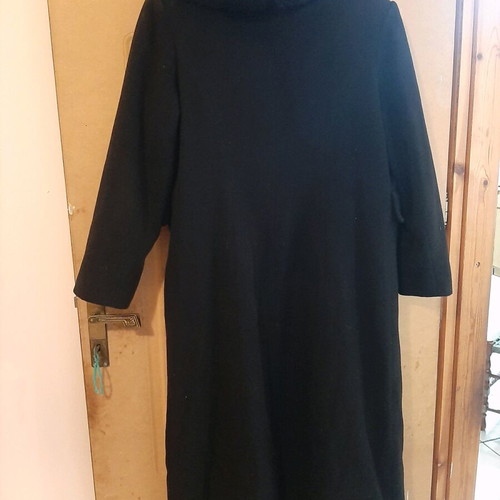 Wool coat with synthetic fur like new, size L, black