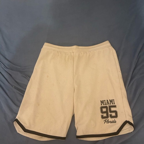 White bermuda shorts used with some stains, size M