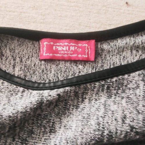 Long Sleeve Top used, size S, gray