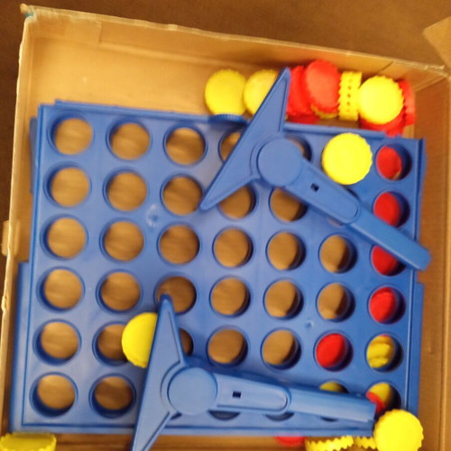 Score 4 board game like new