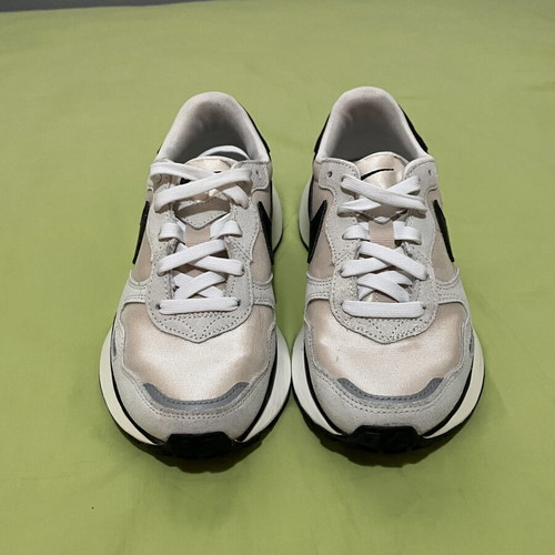Nike sport shoes white, like new