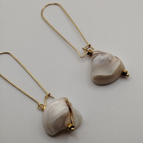 Handmade earrings with coral and stainless steel, new, beige and gold