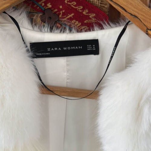 Zara fur like new, medium size, off-white, synthetic