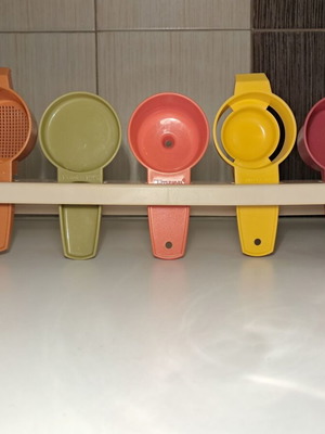 Tupperware Vintage Kitchen Gadget Set with Base