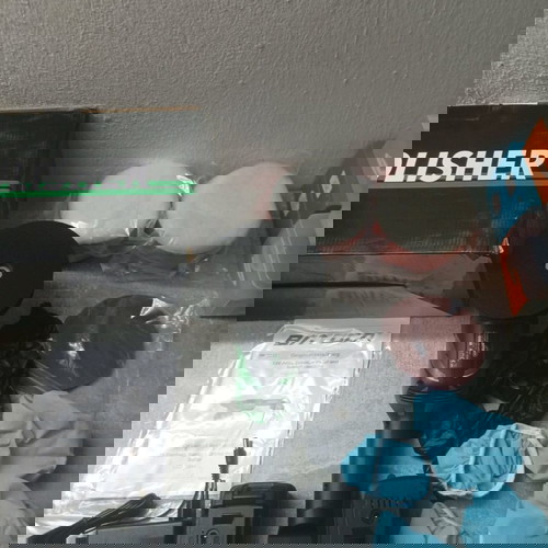 Professional polisher with 2 batteries new