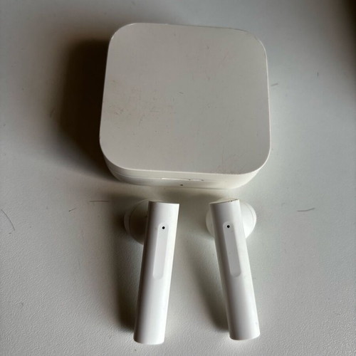 Xiaomi earbuds like new