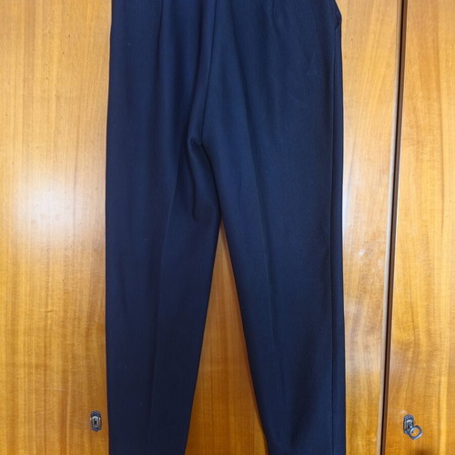 Pants black used, size small with narrow waist