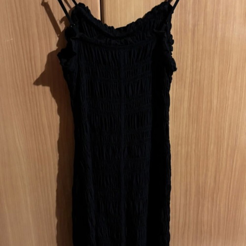 Black strap dress H&M like new, fitted, size S