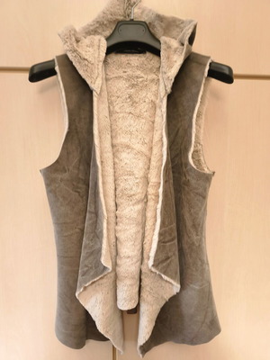 Laura Donini double face vest new, faux suede and faux fur