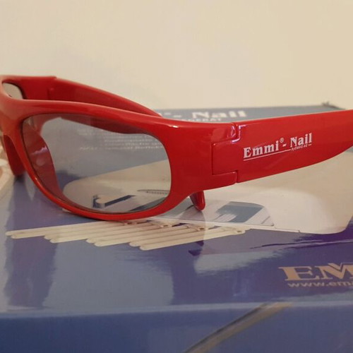 Emmi-Nail Professional Nail Curing Device used