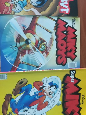 Super Micky 44, Donald 126, Mickey Mouse 207 comics like new