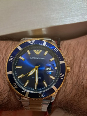 Мъжки часовник Emporio Armani World Explorer AR11682 като нов, двуцветен син циферблат