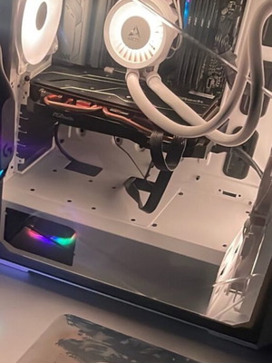 Κάρτα γραφικών RX 6700xt 12 GB OC και επεξεργαστής Ryzen 5 7600x σαν καινούργιο