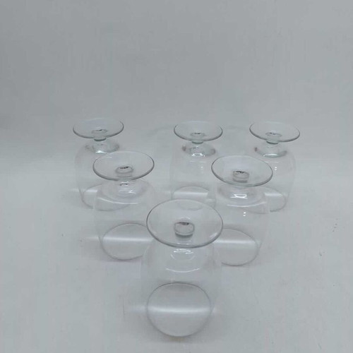 Set of 6 used glass wine glasses 11x7cm