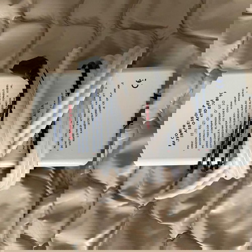 Νοσοκομειακό ηλεκτρικό κρεβάτι και αμαξίδιο μπάνιου σαν καινούργιο