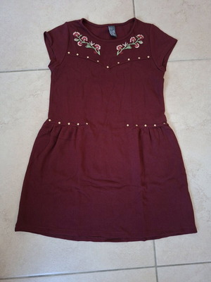 Zara dress burgundy like new with embroidery and studs, size 152 cm