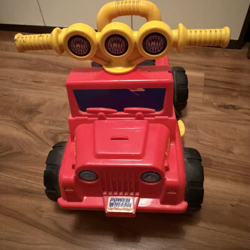 Vintage Jeep Fisher-Price Power Wheels ride-on toy 1999