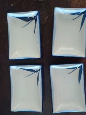 Vintage πιατάκια σε άριστη κατάσταση, χειροποίητα από bamboo