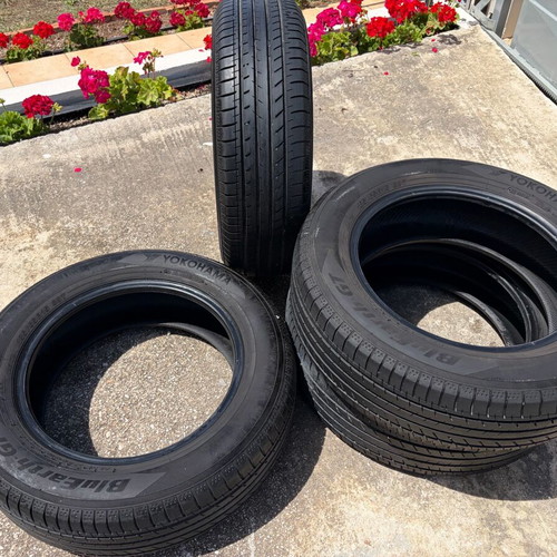 Yokohama BlueEarth GT Tires 185/65/15 like new