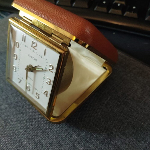 Europa vintage travel alarm clock 2 jewels used, analog table clock