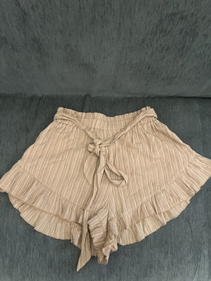 Shein beige elastic shorts size S