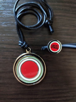 Lucky Strike vintage collectible pendant and keychain like new