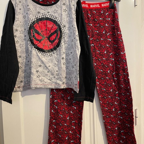 Spider-Man Marvel pyjamas for boys age 11-12 excellent condition