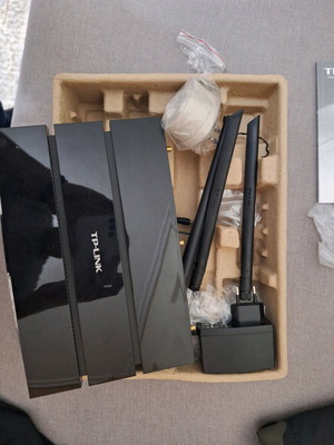 Tp Link modem router TD W8970 like new with original box