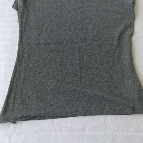 Women's mako t-shirt used, gray, size large with side tears