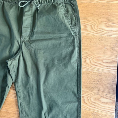H&M men's khaki chino pants, relaxed fit, size L