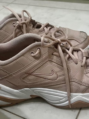 Nike leather sport shoes limited edition used, size 40, nude pink