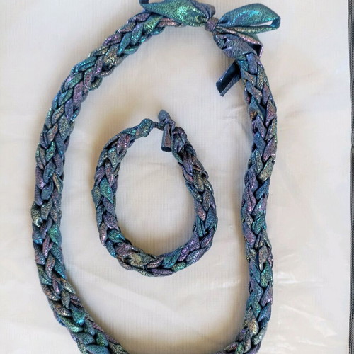Handmade knitted necklace and scrunchie Mermaid set like new, multicolor