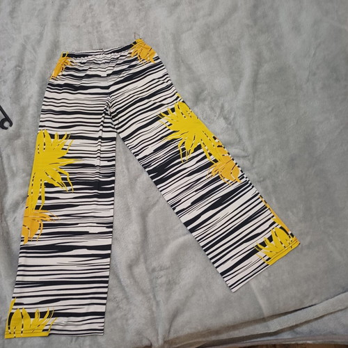 Pantelona colorful pants like new with elastic waist, thin fabric