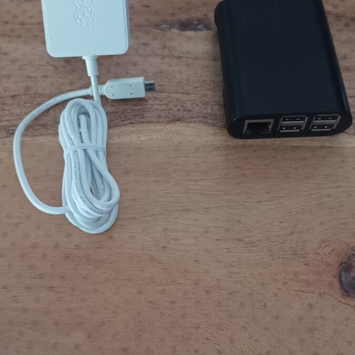 Raspberry Pi 3B kit with official charger, micro SD card, case