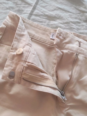 Mango women's shorts beige size XS like new