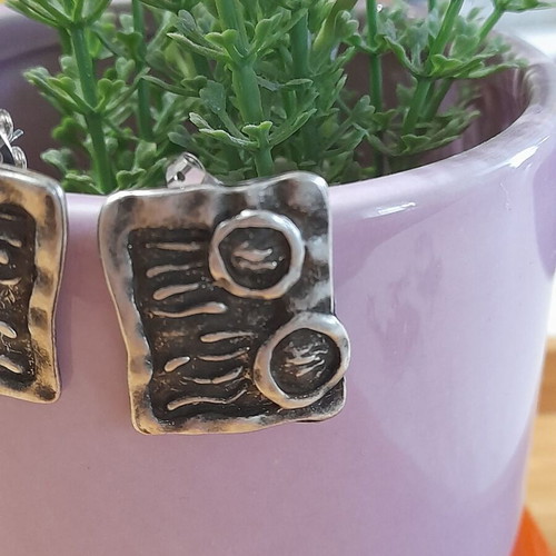Boho stud earrings new, black and silver