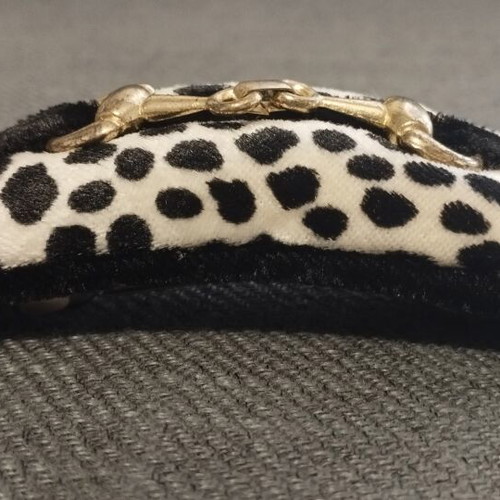 Vintage style hair barrettes animal print set of 2 with gold detail