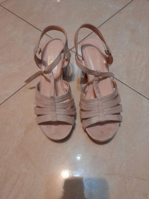 Alta Moda sandals with low heel beige like new, size 39